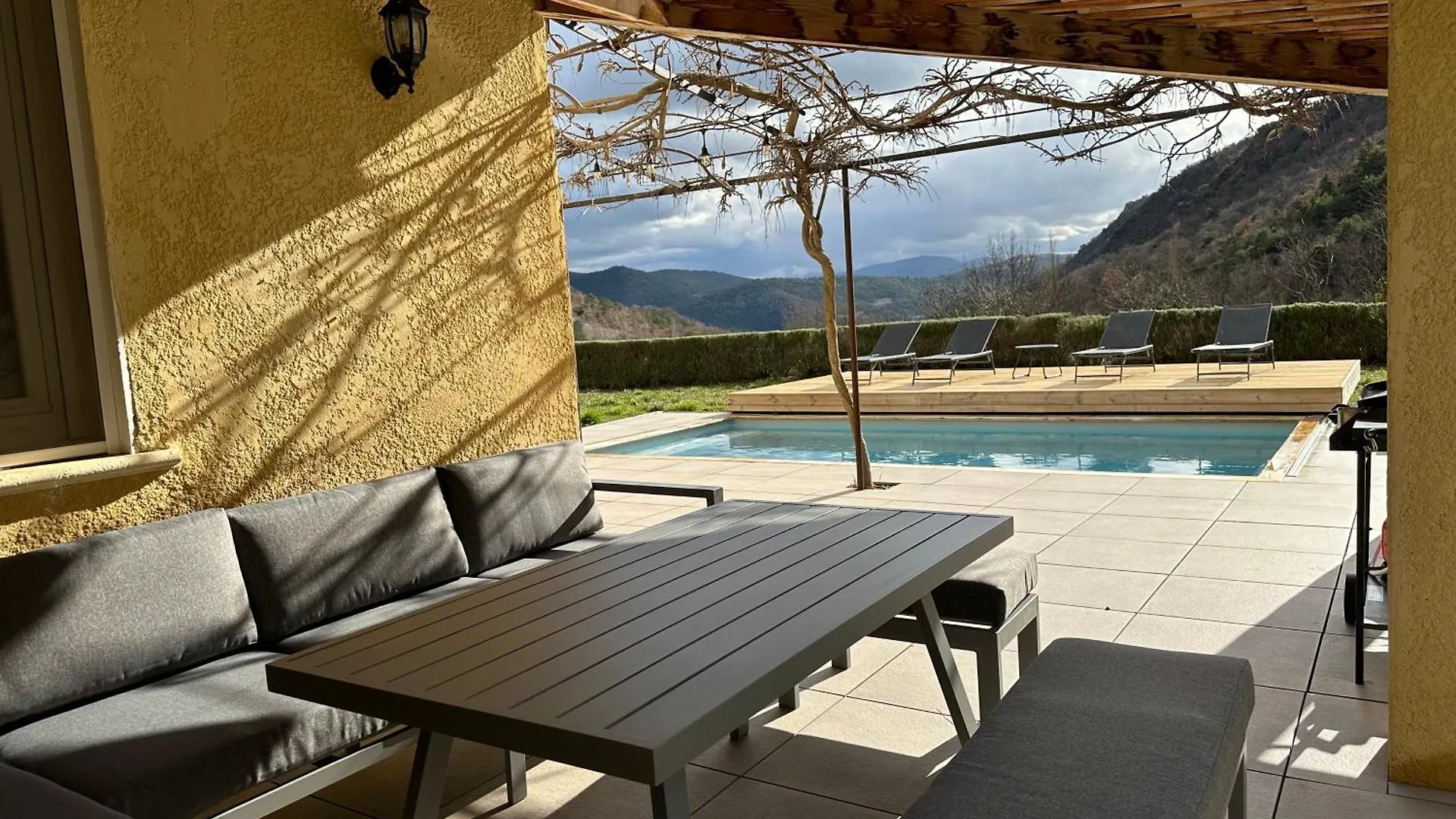 Estive des Angelettes Piscine chauffée Sauna Saint-Ferréol-Trente Villa